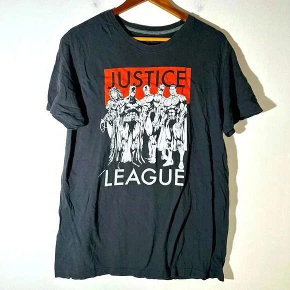 Old Navy Justice League Tee Shirt - Picture 1 of 3